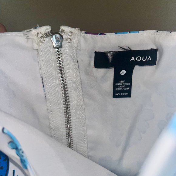 Bloomingdale's Blue and White Floral Tank Top - Picture 3 of 7